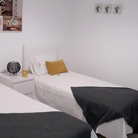 2 Bedrooms With Sea View Furnished Garden And Wifi At 1 Km Away From The