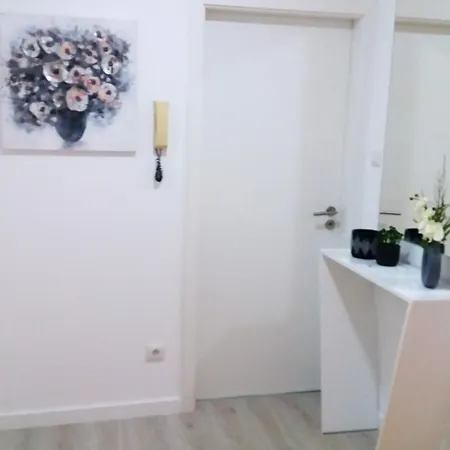 Apartment 2 Bedrooms With Sea View Furnished Garden And Wifi At 1 Km Away From The